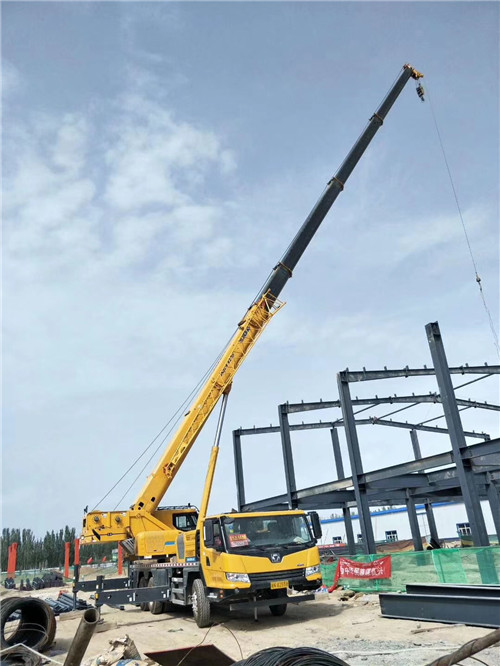 姚安县超高层建筑钢结构吊装案例